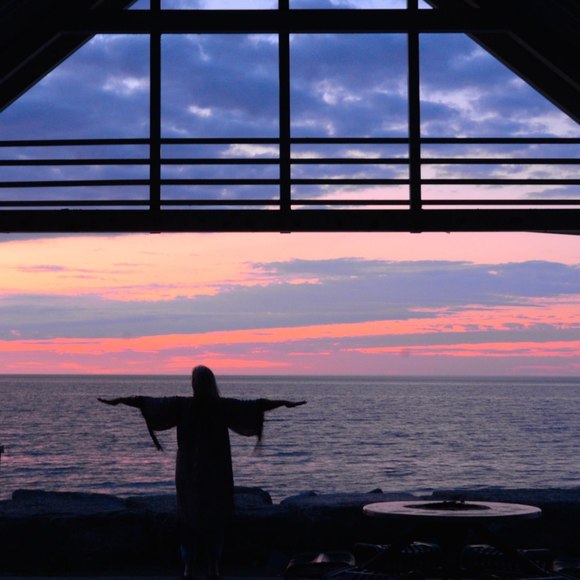 Meet your Posher, Laurie - Picture 1 of 1